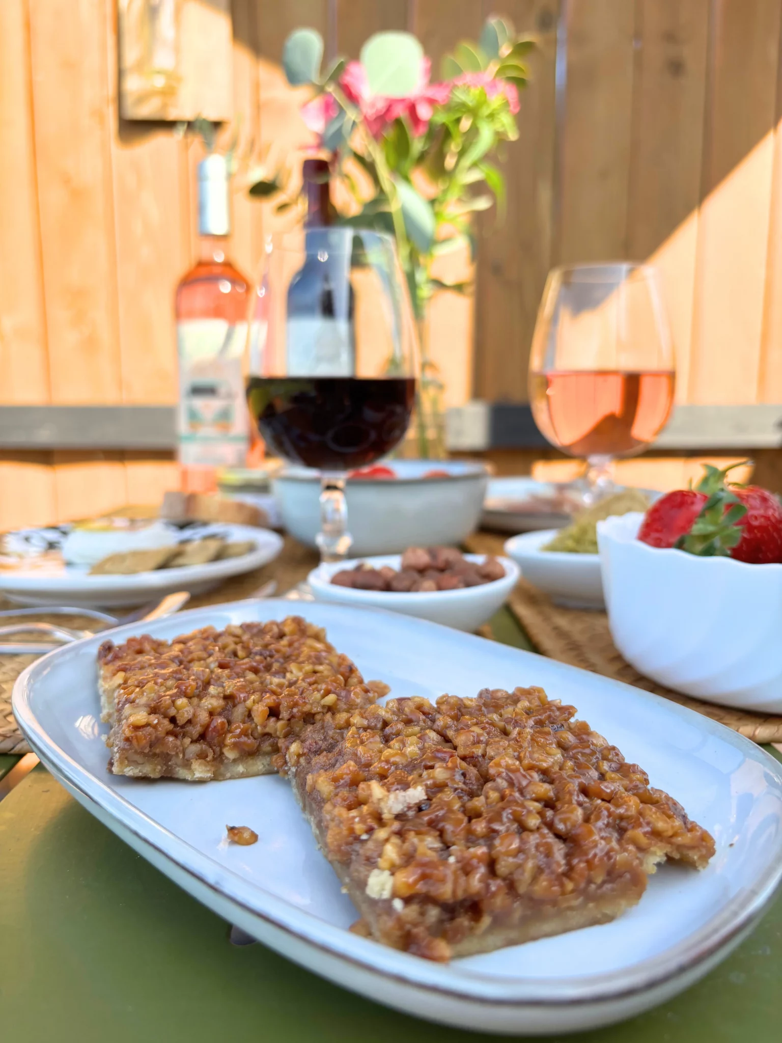 Panier Repas produits locaux Hébergement insolite Domaine du Peyret Puy-L'Évêque Lot